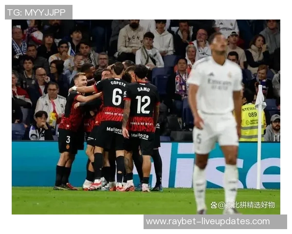 西甲焦点战拜仁平里昂意外平局引发转会市场热议