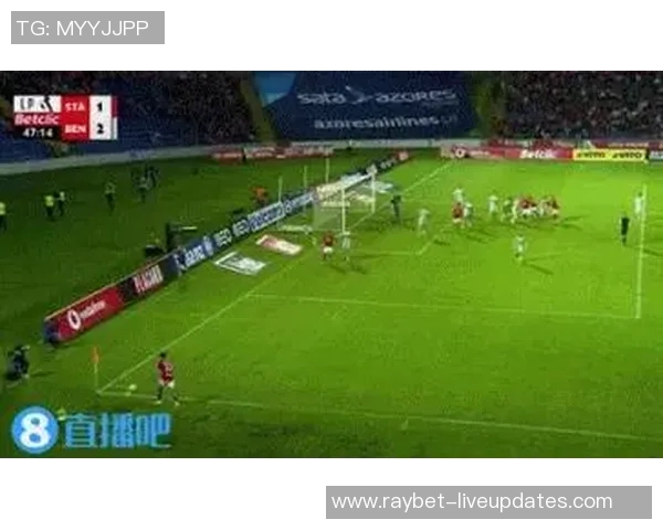 德甲激战本菲卡与尤文图斯战平乌龙球瞬间引发全场热议与战术分析 德甲激战本菲卡与尤文图斯战平乌龙球瞬间引发全场热议与战术分析