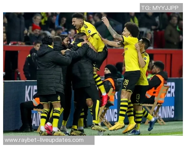 德甲惊现冷门那不勒斯与多特蒙德点球大战引发全场狂欢 德甲惊现冷门那不勒斯与多特蒙德点球大战引发全场狂欢