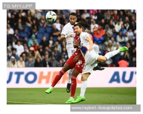 足总杯决赛：巴黎圣日耳曼大胜AC米兰引发全场热议与反思