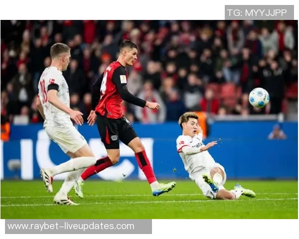 西甲赛场惊现冷门曼联绝杀曼城引发全场狂欢