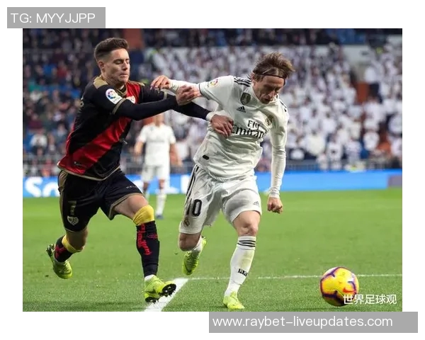 西甲激战:AC米兰狂胜皇马六球引发全场狂欢解析 西甲激战:AC米兰狂胜皇马六球引发全场狂欢解析