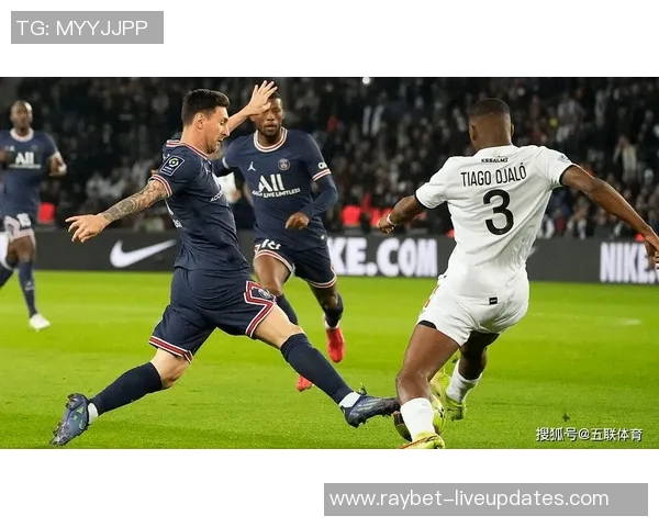 国王杯精彩对决本菲卡与巴黎圣日耳曼激战成平局帽子戏法瞬间点燃全场热情